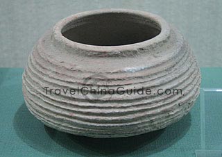 西安半坡博物馆“土锅”