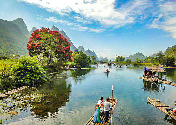 阳朔遇龙河漂流